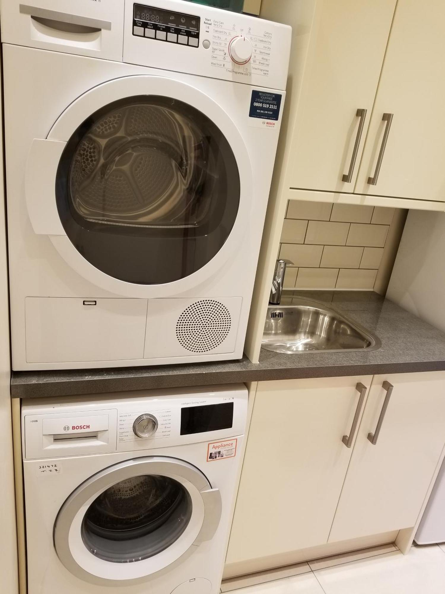 London Luxury Apartment 4 Bedroom Sleeps 12 People With 4 Bathrooms 1 Min Walk From Station Wanstead Eksteriør bilde