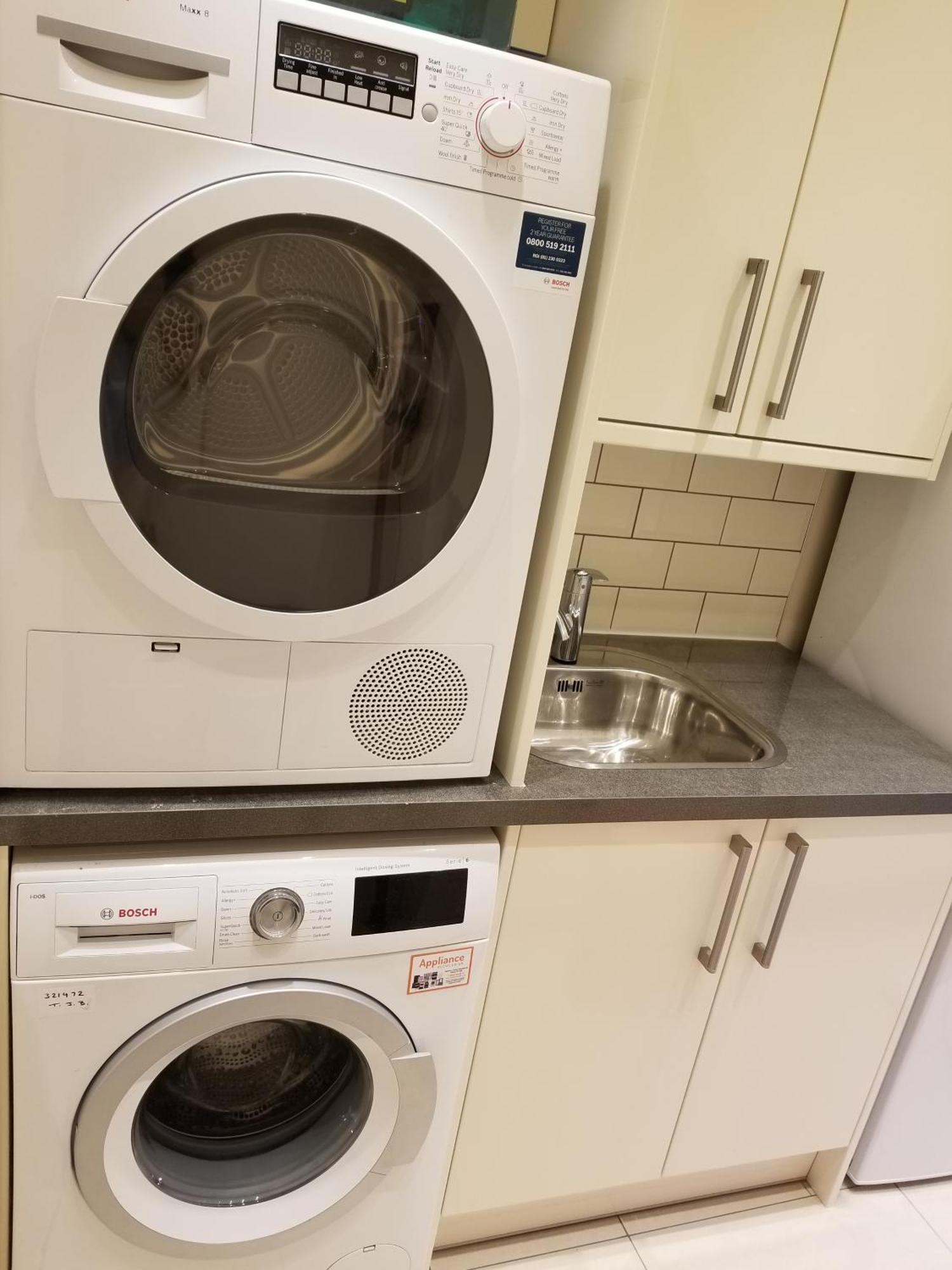 London Luxury Apartment 4 Bedroom Sleeps 12 People With 4 Bathrooms 1 Min Walk From Station Wanstead Eksteriør bilde